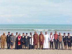 Ini Pesan Bupati SBS Bagi Para Kapus Saat Pelantikan di Pantai Cemara Abudenok -Malaka