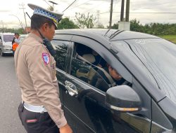 Tertib Berlalu Lintas: Satlantas Polres Sampang Gelar Operasi Gabungan Penertiban Administrasi dan Pajak Kendaraan