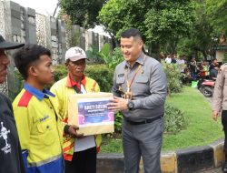 Sespimmen Polri Dikreg ke-65 Gelar Baksos di Terminal GSN Tanjung Perak, Sasar TKBM dan Pengemudi Bentor 