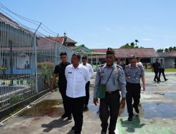 Tiba di Nabire, Dirjenpas Langsung Sambangi Petugas Lapas Yang Terluka