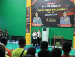 Kapolda Jatim Buka Turnamen Bulutangkis Sambut Hari Bhayangkara ke – 79