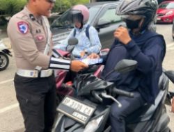 Satlantas Polresta Barelang Ajak Warga Tertib Lalu Lintas Lewat Edukasi Humanis di Tengah Operasi Patuh Seligi 2025