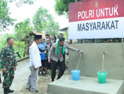 Polri Untuk Masyarakat : Polres Bangkalan Beri Bantuan Sumur Bor Atasi Krisis Air Bersih