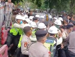 LSM MAUNG Kota Dumai Beserta LHMB bersatu Gerudug PT.Patra NIaga Perjuangkan Petani dan Club Sepak Bola