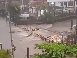 Banjir Bandang Terparah dalam Satu Dekade Melanda Bali, Sembilan Orang Meninggal dan Ratusan Warga Mengungsi Laporan : Nestor Bria, Wartawan dari Denpasar