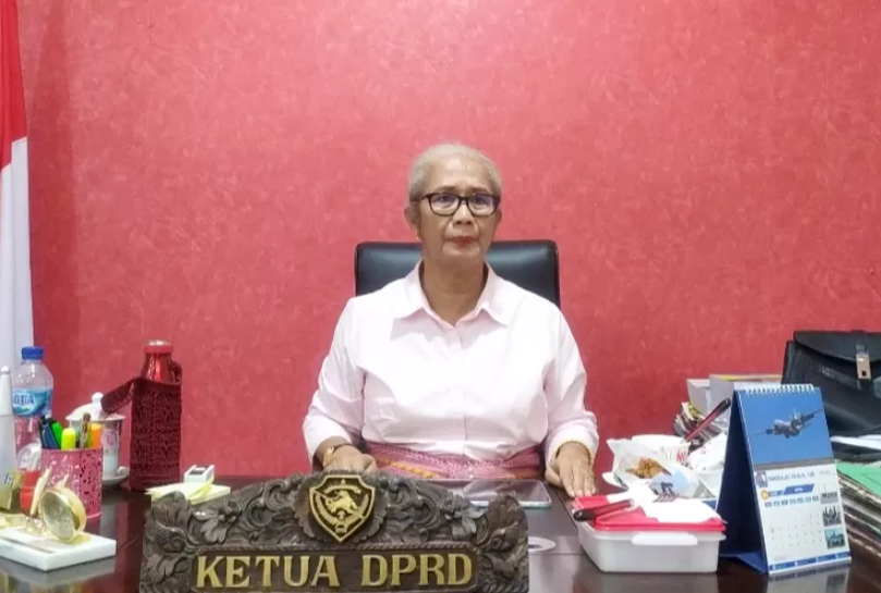 Ketua DPRD NTT, Emilia Nomleni