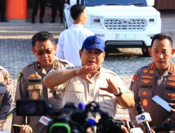 Pak Prabowo: Polisi Terluka Saat Ricuh Akan Dapat Kenaikan Pangkat Luar Biasa
