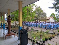 Disiplin Waktu dan 7 Kebiasaan Anak Hebat, Kepala SMA Negeri Harekakae Tegaskan Komitmen di Apel Pagi
