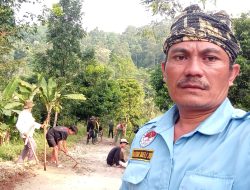 Dede Suhardi Giatkan Olahraga dan Aksi Bersih Lingkungan Bersama Pemuda Kampung Hanjuang