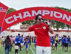 Denny: Suara Hati dari Surabaya, Semangat Sepak Bola dari Selatan Pulau Timor – Indonesia