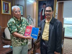 Keakraban dan Warisan Ilmu dari Hakim Mahkamah Konstitusi Dr. Daniel Yusmic  Oleh: Dr. Yohanes Bernando Seran, SH., M.Hum.