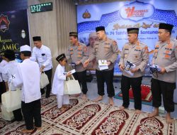 Wujud Peduli Sesama, Humas Polri Berikan Tali Asih Kepada 100 Anak Yatim pada Khatanan HUT Ke-74