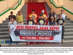 Anak Kepri Turun ke Jalan: Endipat Wijaya, Wakil Rakyat atau Wakil “Si Paling”?
