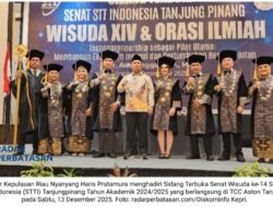 Wisuda, AI, dan Tali Toga: Pesan Wagub Kepri agar Lulusan Teknologi Tak Sekadar Jadi Operator Zaman