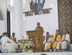 Gubernur NTT Hadiri Pentahbisan 11 Imam Baru di Katedral Kupang, Tegaskan Sinergi Gereja dan Pemerintah