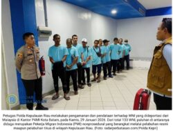 Polda Kepri Amankan Kepulangan 133 WNI Deportasi dari Malaysia