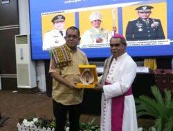 Gubernur Melki dan Uskup Agung Kupang Tekankan Perlindungan Perempuan dan Anak pada Seminar WKRI