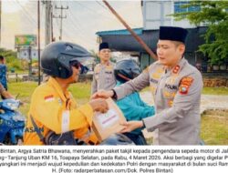 Sejuk di Hati! Kala Seragam Cokelat dan Merah Muda “Kepung” Jalanan Bintan Bukan untuk Razia, Tapi Bagikan Berkah