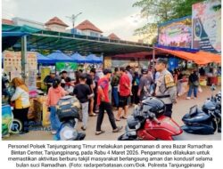 Berburu Takjil Aman di Bintan Center: Personel Polsek Tanjungpinang Timur Siaga di Tengah Keramaian