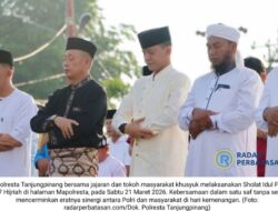 Momen Hangat Idul Fitri di Polresta Tanjungpinang: Kapolresta Berbaur, Halaman Mako Jadi Lautan Jamaah
