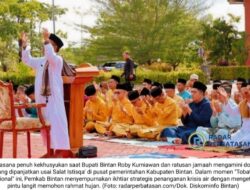 Ketuk Pintu Langit, Bupati Roby Kurniawan Pimpin Salat Istisqa’ di Bintan: Pasrahkan Hasil pada Sang Khalik