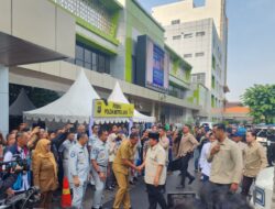 Presiden Republik Indonesia Prabowo Subianto Kunjungi Korban Tragedi Tabrakan Kereta di RSUD Chasbullah Abdul Majid (CAM) Kota Bekasi