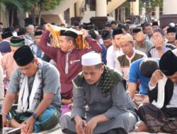 Kapolres Pimpin Sholat Idul Adha di Mapolres, Tegaskan Nilai Kepedulian dan Pelestarian Alam