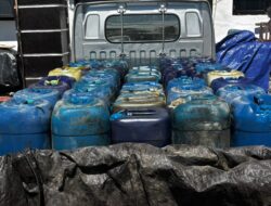 Polres Pohuwato Amankan Pickup Bermuatan 40 Galon Solar Bersubsidi di Buntulia