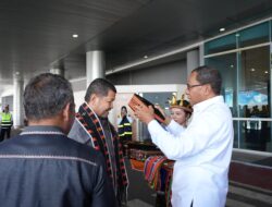 Wakil Gubernur NTT Dampingi Tim Komisi V DPR RI Tinjau Pembangunan Jalan Lingkar Utara Flores