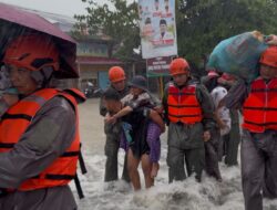 Polri Gerak Cepat Evakuasi Warga Terdampak Banjir di Padang*
