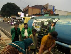 Peduli Dampak Kemarau, Ketua Fraksi PPP Lebak Asep Nuh dan Anggota Fraksi Adiwinata Kusuma Salurkan Bantuan Air Bersih untuk Warga Bintangresmi