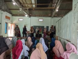 Polwan Polres Ngawi Gandeng Da’i Kamtibmas Edukasi Santri Cegah Perilaku Kekerasan