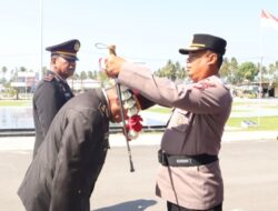 Tradisi Pedang Pora Iringi Pelepasan Dua Personel Purna Bhakti Polres Pohuwato