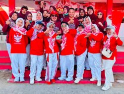 HUT RI ke-81, Kades Irnawati Djafar Nusi Pimpin Jalan Kaki Bersama Warga dan Mahasiswa KKN UNG di Desa Ilomangga