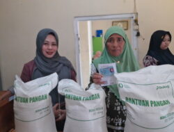 Pemdes Mulyonegoro Salurkan 1.630 Karung Beras Bantuan Pangan kepada 545 Penerima