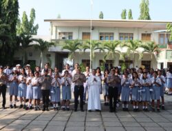 Kapolres Sikka Masuk Sekolah, Ingatkan Pelajar Bahaya Judi Online, Bullying, dan Narkoba