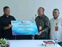 Bank NTT Salurkan CSR Rp172,5 Juta untuk Pemugaran Tugu dan Penataan Taman Kota Maumere
